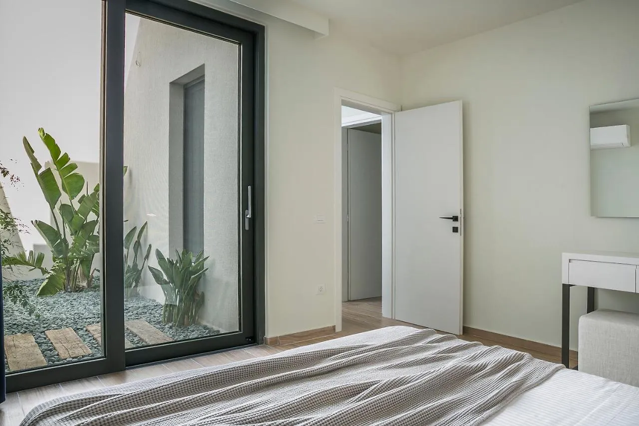 Oikos Boutique Residences Plateies 0*,